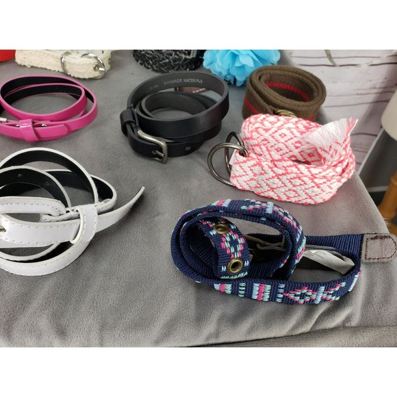 Lot Of 20 Kid Sizes Small And Medium Various Brands Belts - Picture 10 of 16
